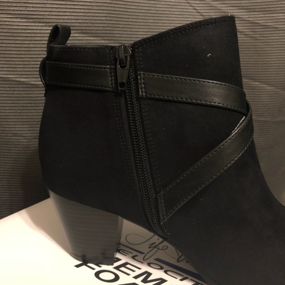 FLASH SALE!!! Black Zip Up Suede Heeled Bootie NIB SZ 9.5m - Picture 5 of 6